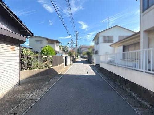 前面道路（2024年10月撮影）