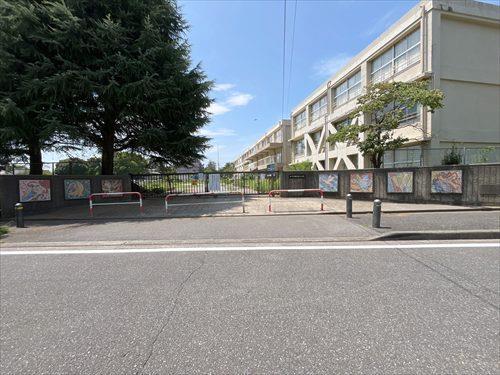 松戸市立常盤平第二小学校320m