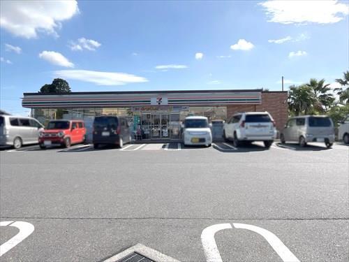 セブンイレブン柏布施弁天入口店 840m