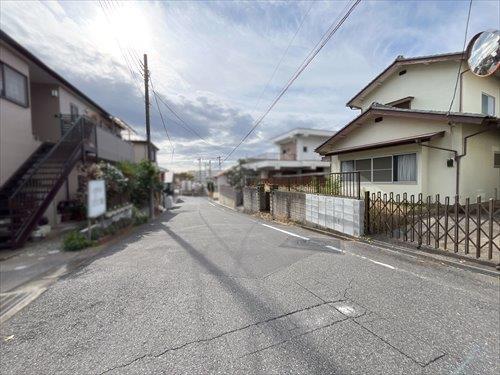 前面道路（2025年11月撮影）