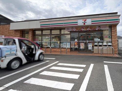 セブンイレブン松戸小金原店 390m