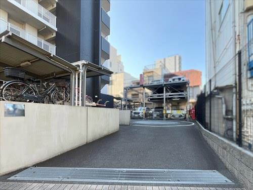 駐車場　2025.11撮影