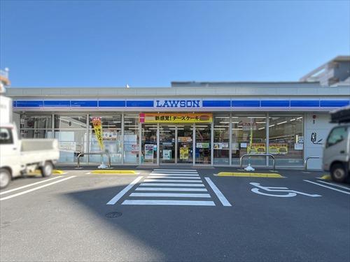 ローソン足立千住関屋町店 310m