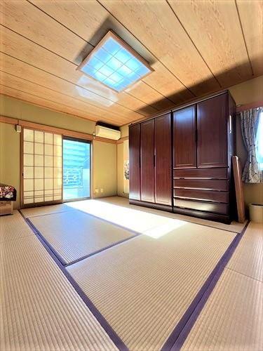 2階和室(約10帖)