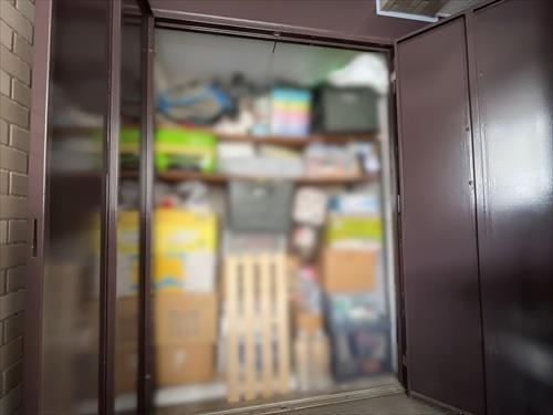 トランクルーム（玄関横）