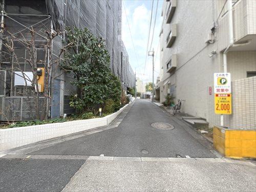 側面道路（2026年2月撮影）