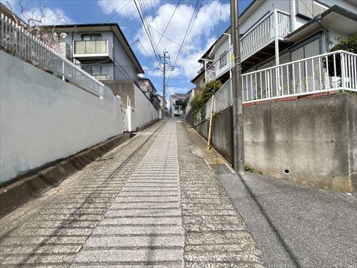 南西側前面道路