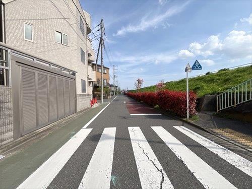 前面道路（2026年4月撮影）