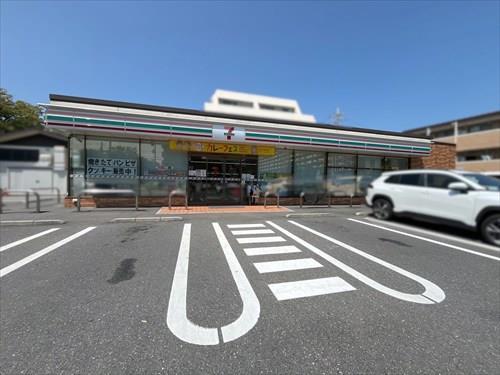 セブンイレブン新松戸5丁目店450m セブンイレブン新松戸5丁目店450m