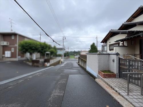 前面道路（南東側）（2026年9月撮影）