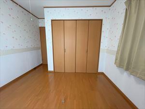 ２階洋室約５．８帖