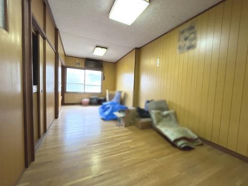 2階　洋室　約6.0帖