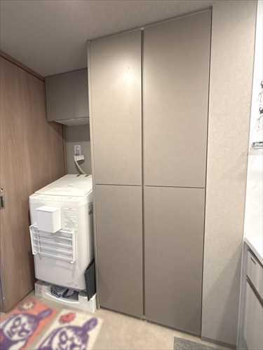 洗面所　リネン庫