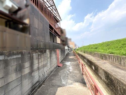 現地：東側外観