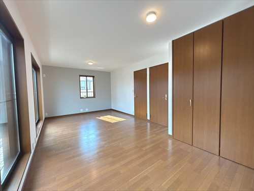 洋室（約12.8帖）