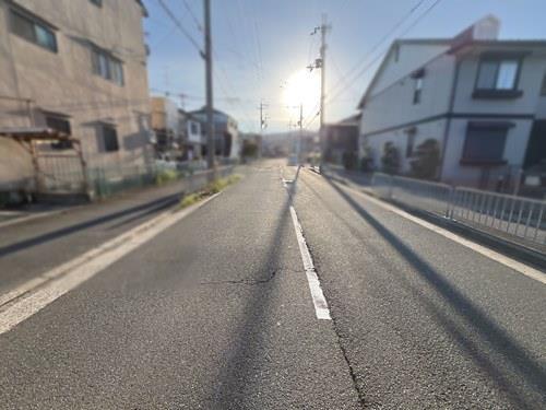 前面道路　約11.9ｍ