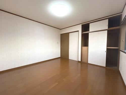 3階北側洋室　約8.0帖