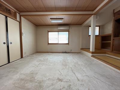 2階　洋室　東側