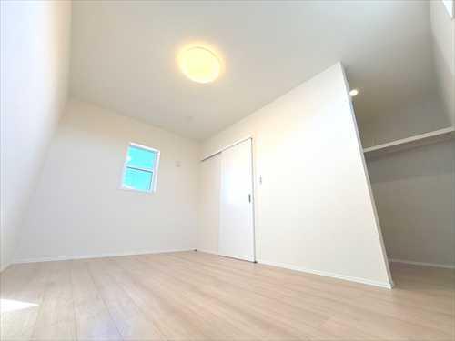 洋室（約6.7帖）