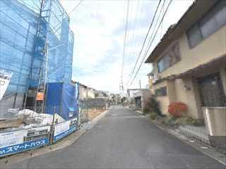 前面道路（南側）