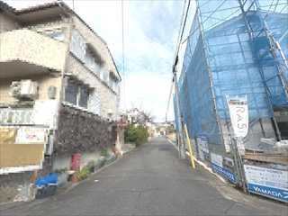 前面道路（西側）