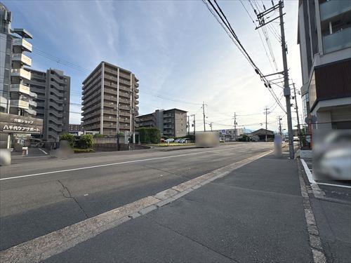 前面道路（南側）