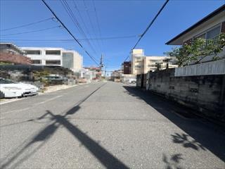 北側前面道路