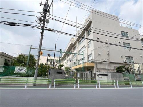 墨田区立菊川小学校 770m