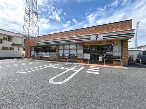 セブンイレブン(310m) セブンイレブン(310m)