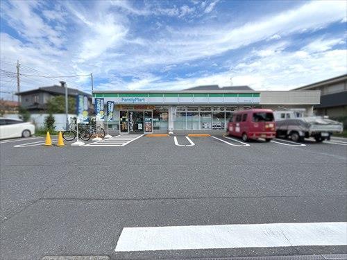 ファミリーマート(170m) ファミリーマート(170m)