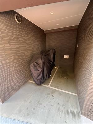 バイク置場（2025年12月撮影）