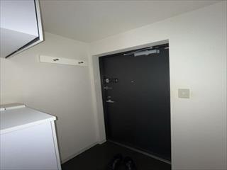 玄関(202) 玄関(202)