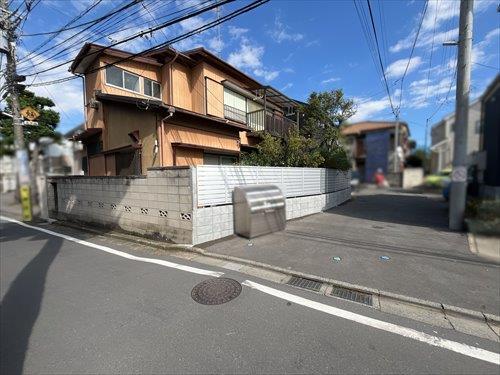 前面道路（2025年10月撮影）