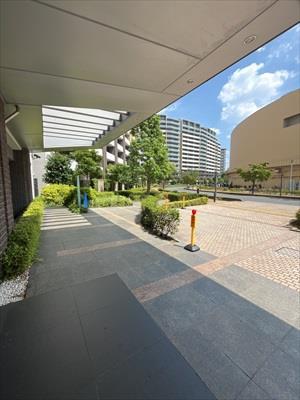 ウエストアリーナエントランス