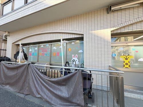 新大橋のびっこ保育園本園 90m