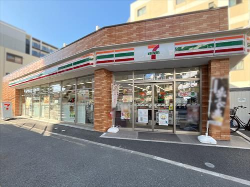 セブンイレブン墨田千歳店 190m