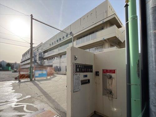 江東区立第三砂町小学校 660m