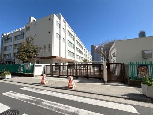 江東区立南砂中学校860m