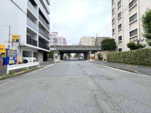前面道路（2026年7月撮影）
