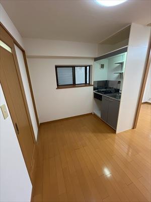 キッチン側の室内①