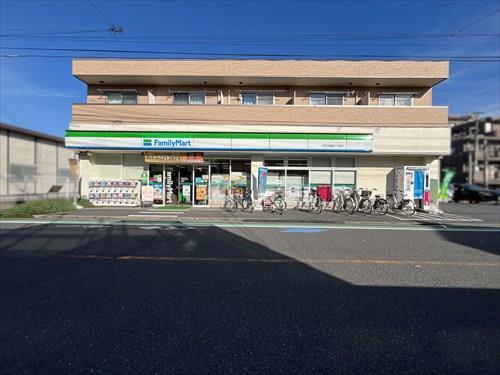 ファミリーマート 470m