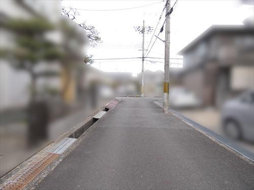 前面道路（北方向）