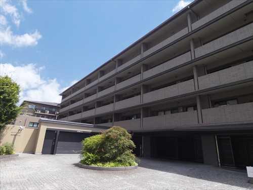 マンションエントランス