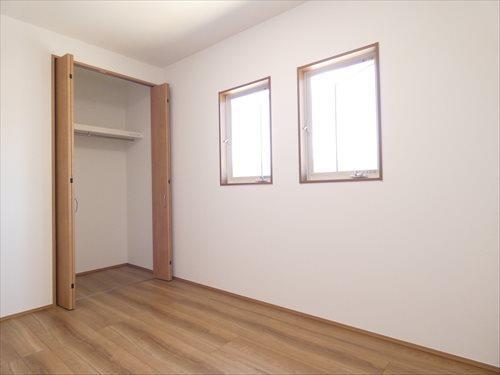 北側洋室（6帖）