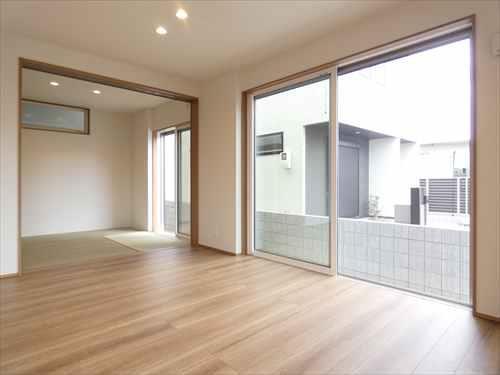 リビングと和洋室