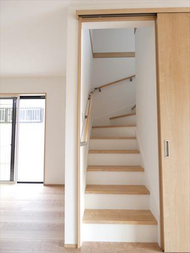 リビング階段（スライドドア付）