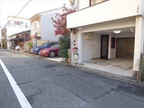 前面道路 （東方向）