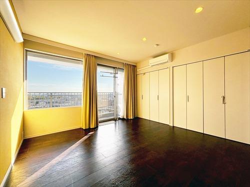 洋室（約8.4帖）