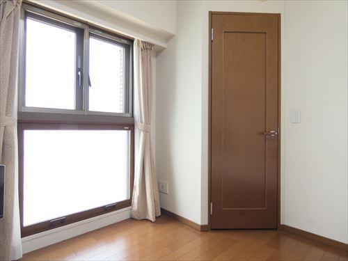 洋室（約6.3帖）