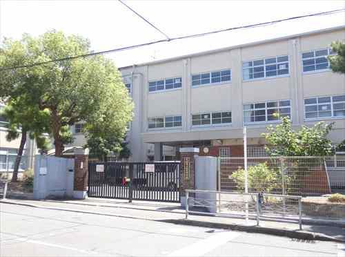 京都市立松原中学校まで280m徒歩4分